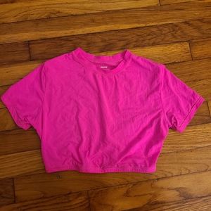 skims fits everybody crop t-shirt top in neon fuschia hot pink